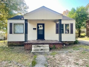 Building Photo - 3044 Kennedy St