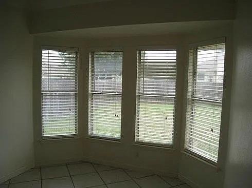 Foto del edificio - 1310 Waterfall Ave