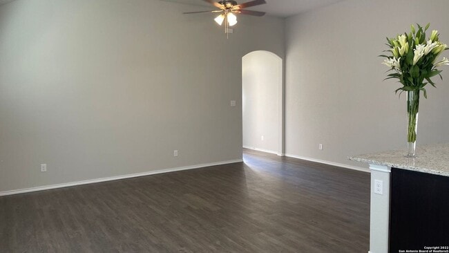 Building Photo - Available NOW, No Carpet, Ceiling Fans, La...
