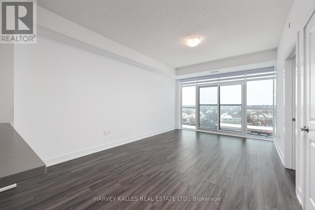 Building Photo - 460 Dundas St E