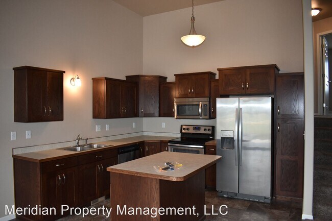 Building Photo - 3 br, 3 bath House - 1341 12th St W