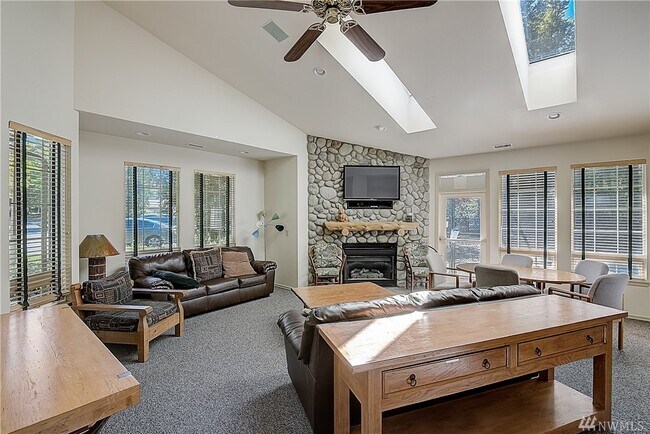 Photo - 25235 SE Klahanie Blvd Apartment