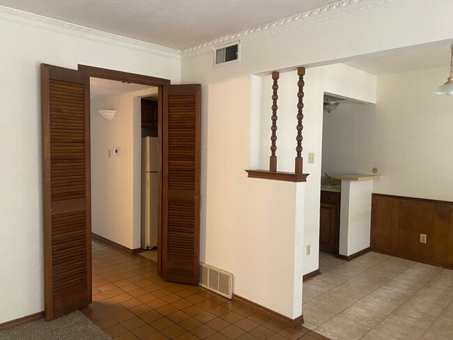 Franciscan Apartments - Franciscan Apartments