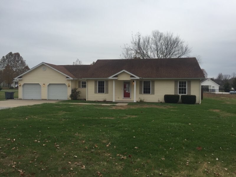 Primary Photo - 1512 Laura Ln