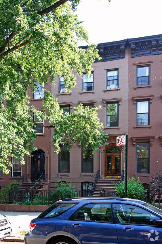 Primary Photo - 375 3rd St