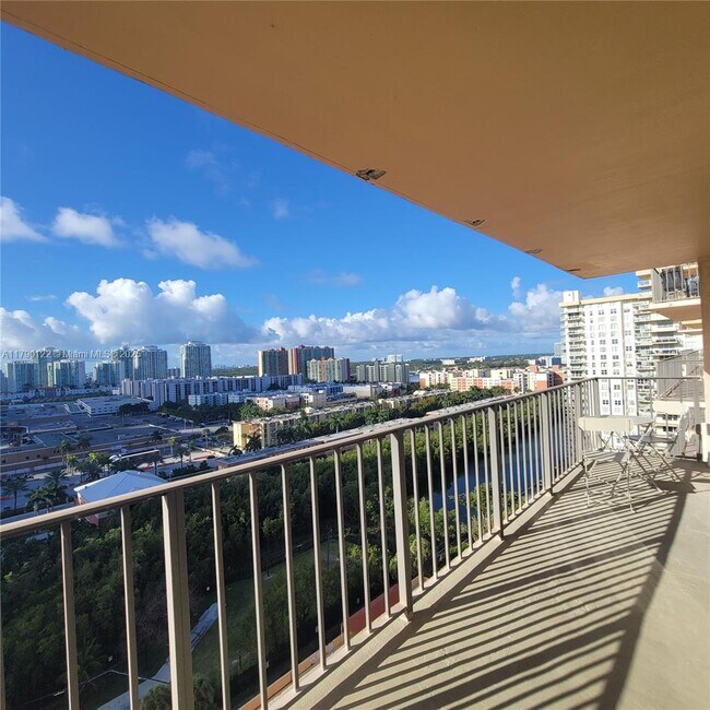 Foto del edificio - 210 174th St