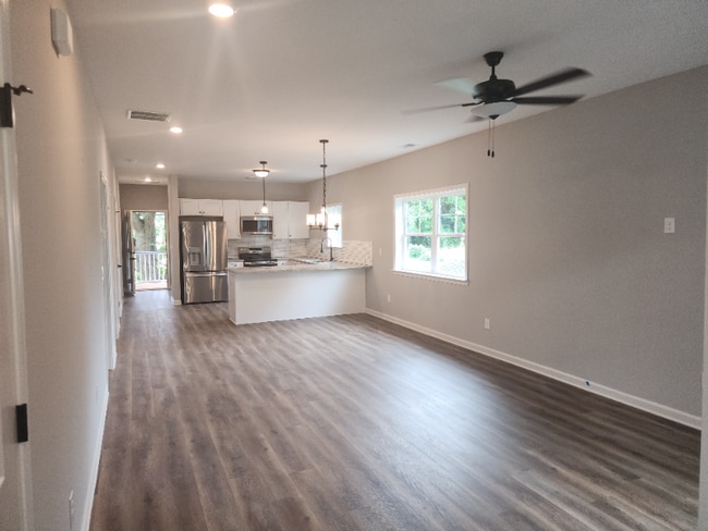 Photo - 435 Elm St NW Apartment