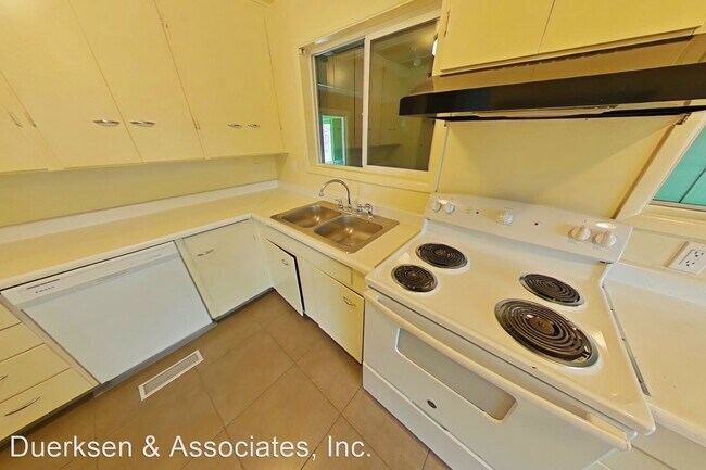 Foto del edificio - 3 br, 1.5 bath House - 1120 SW Timian Street