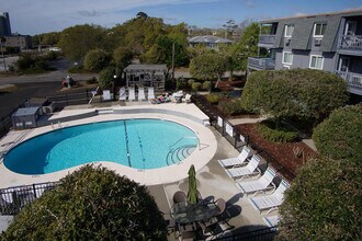 Building Photo - 210 28th Ave S