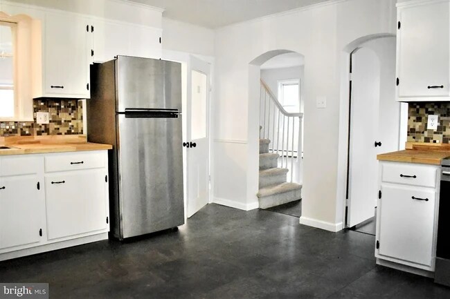 Foto del edificio - 30 S White Oak St