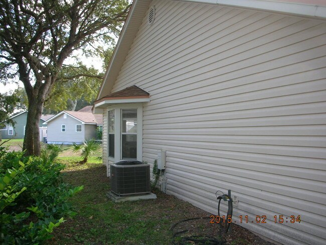 Building Photo - 2210 Captain Kidd Dr