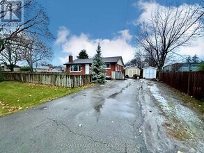 Building Photo - 10 Glenellen Dr