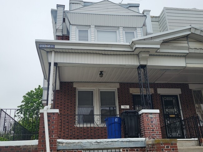 Building Photo - 5044 N Sydenham St