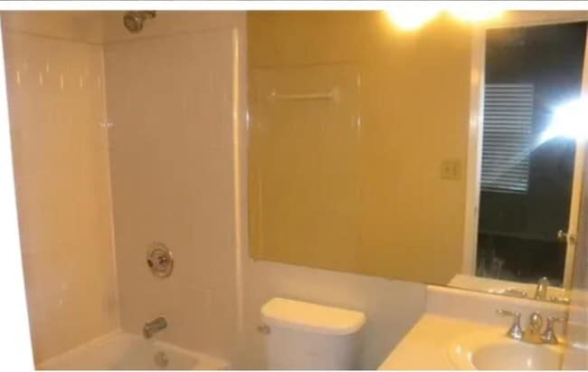 Building Photo - 1455 Inverness Dr