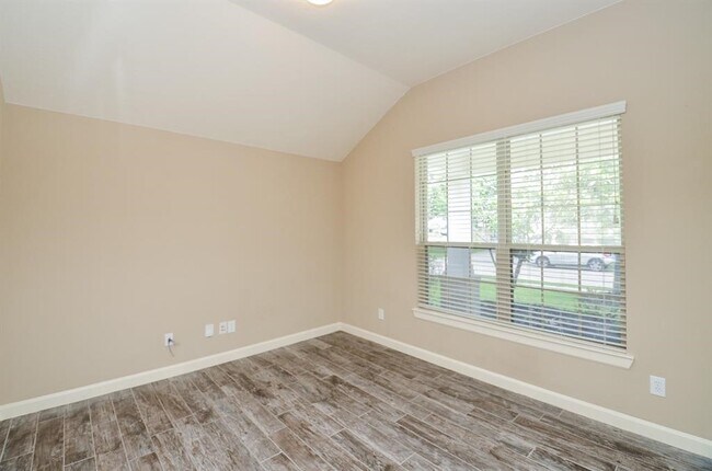 Foto del edificio - 4006 Autumn Pines Trail
