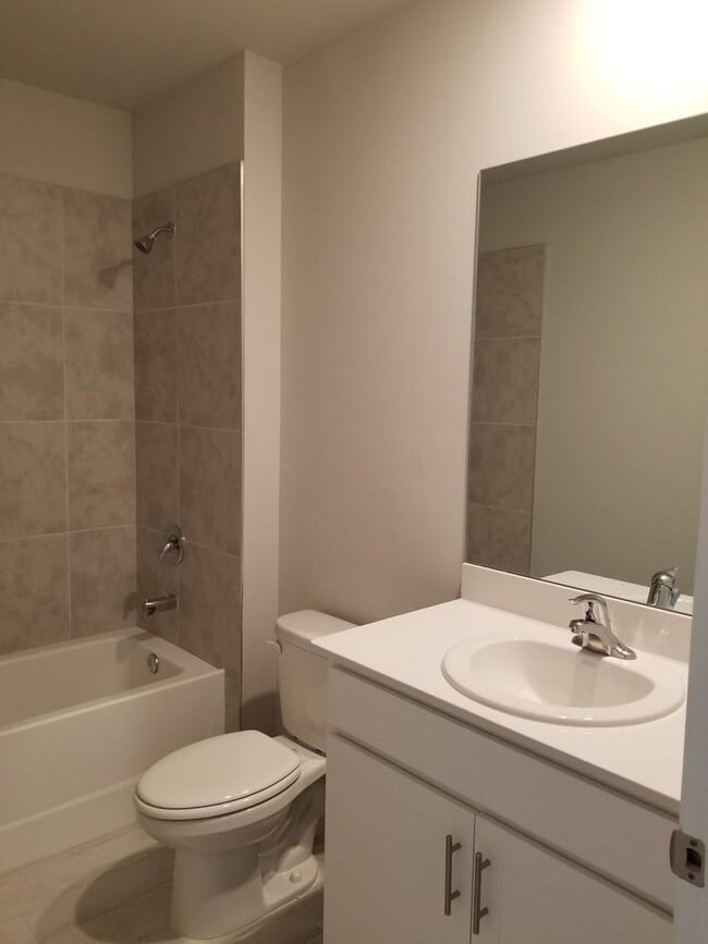 Building Photo - New Construction, Rent Ready 4/2/2
