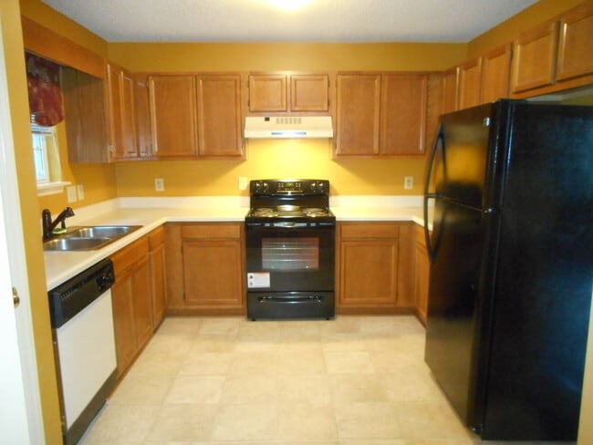 Building Photo - 3113 Olde Birch Dr