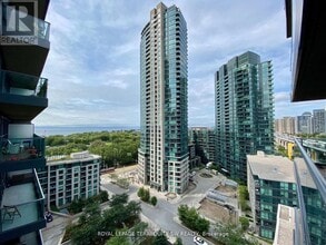 Building Photo - 209 Fort York Blvd