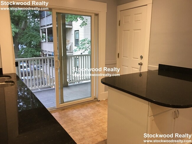 Building Photo - 46 Florida St