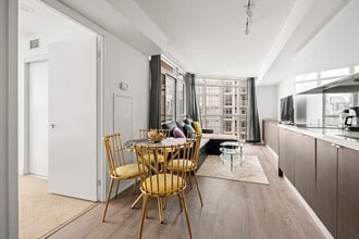 Building Photo - 2708 Puente de Luz