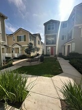 Building Photo - 516 Shorebird Way