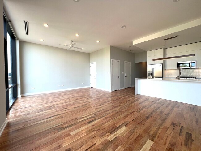 Foto del edificio - 1028 N California Ave