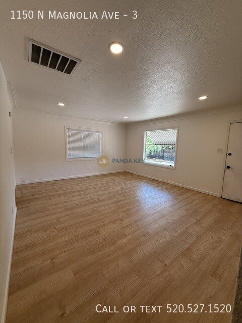 Foto del edificio - 1150 N Magnolia Ave