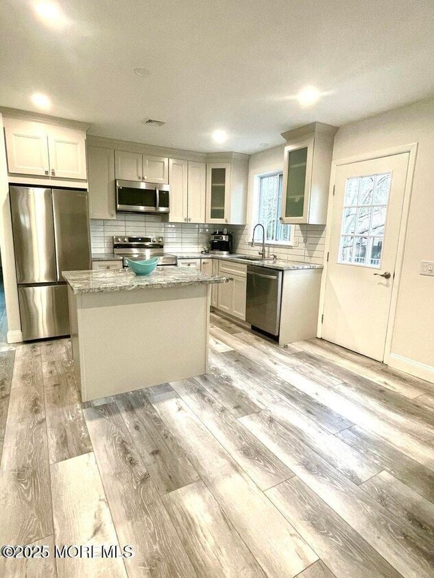 Primary Photo - 19B Maplewood Dr