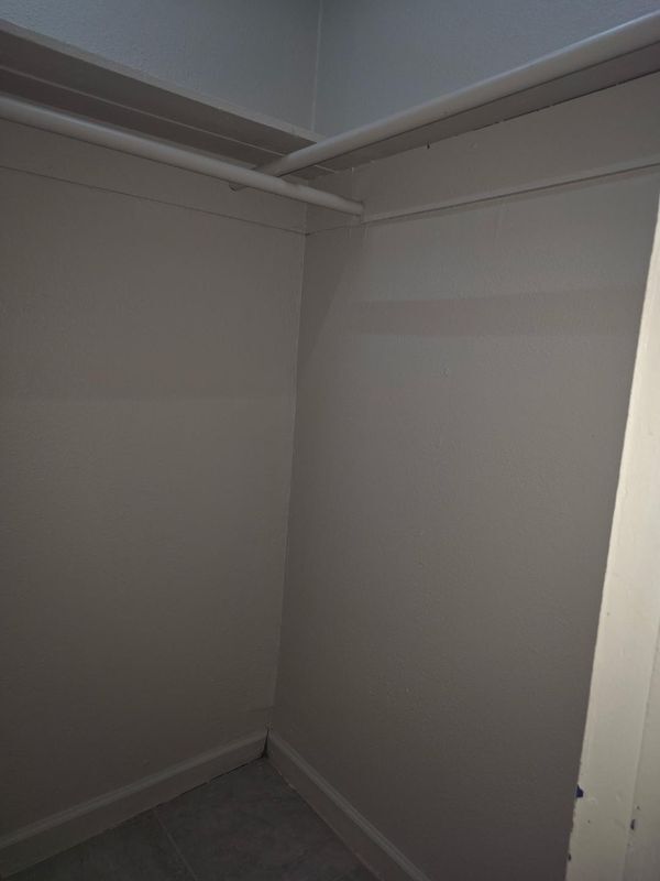 Foto del edificio - 624 E Roosevelt Ave