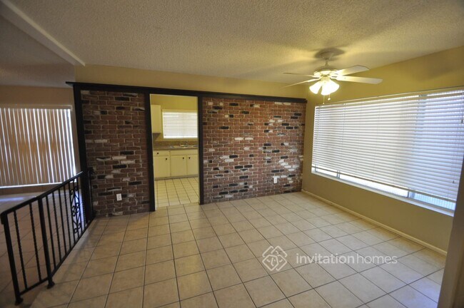 Foto del edificio - 2401 W Shaw Butte Dr