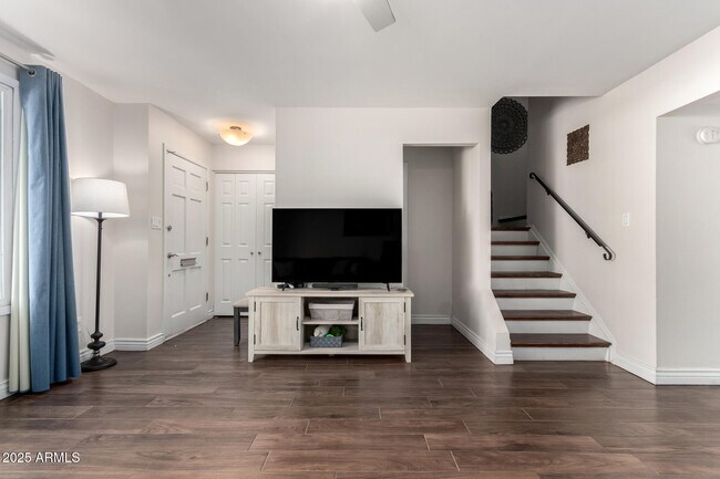 Foto del edificio - 1379 N 44th St