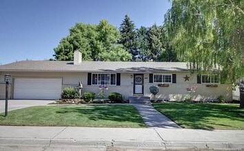 Building Photo - 558 Gemini Dr