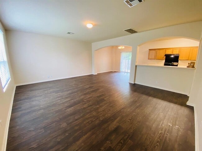 Building Photo - 9402 Magna Carta Loop