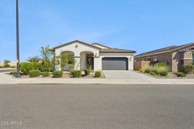 Building Photo - 531 S Owl Dr