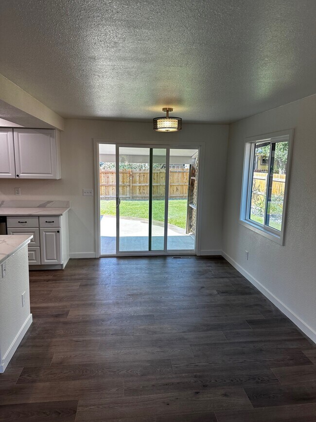 Dining Room - 2858 Hartwick Cir