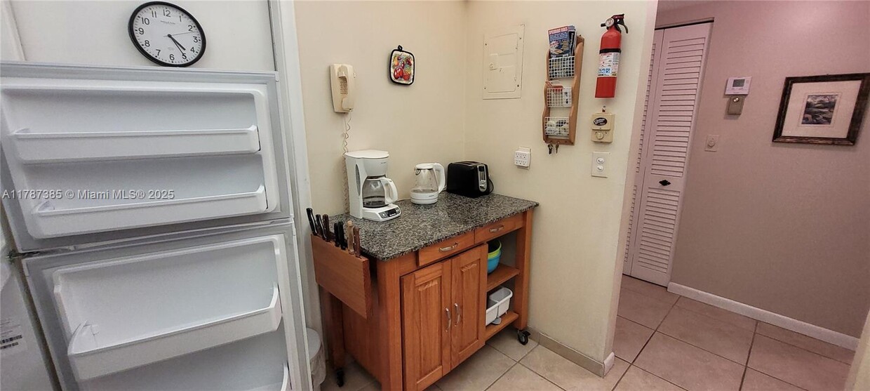 Foto principal - 1825 S Ocean Dr