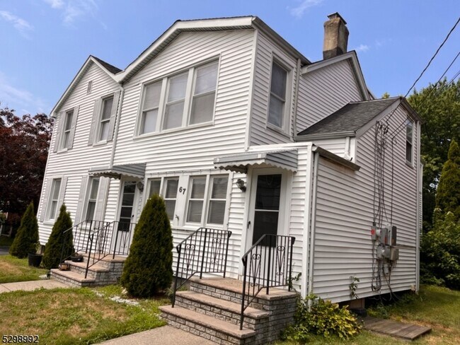 Building Photo - 67 Harrison St