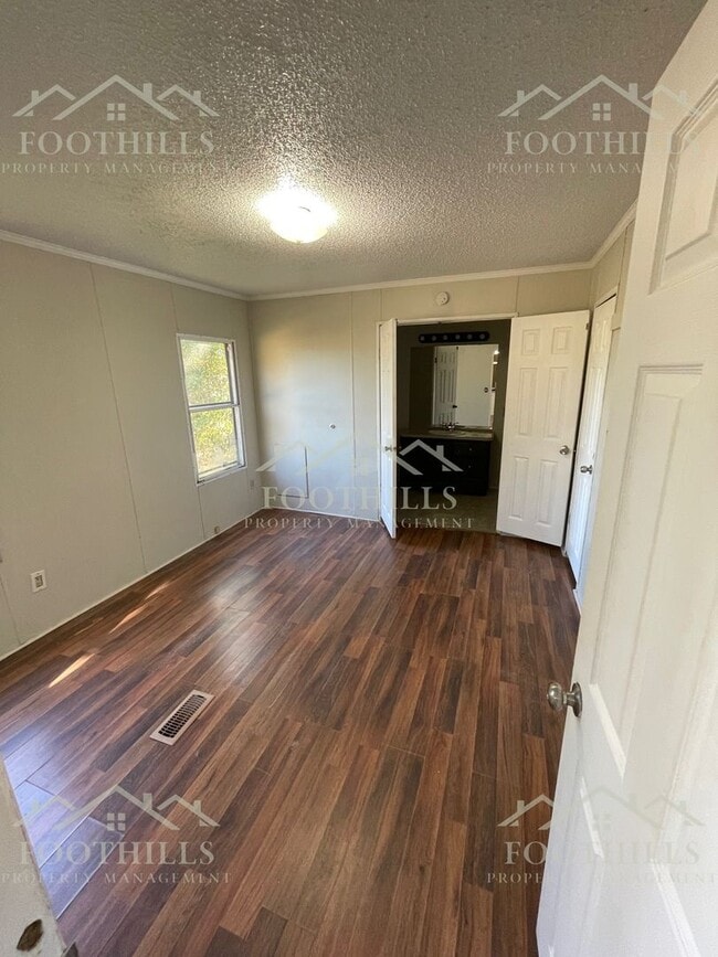 Building Photo - 2-Bed/2-Bath Mobile Home with Outdoor Deck...