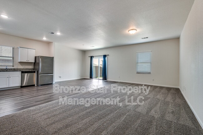 Foto del edificio - 2525 Comal Creek Dr