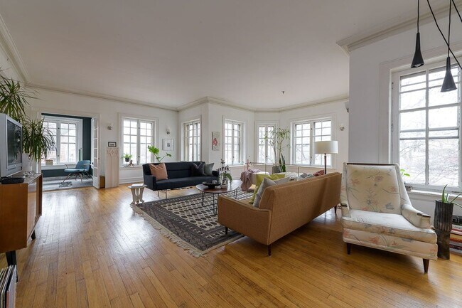 Foto del edificio - 2749 W Sunnyside Ave