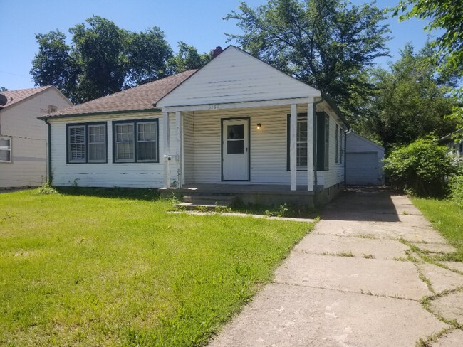 Building Photo - 5307 E Elm St