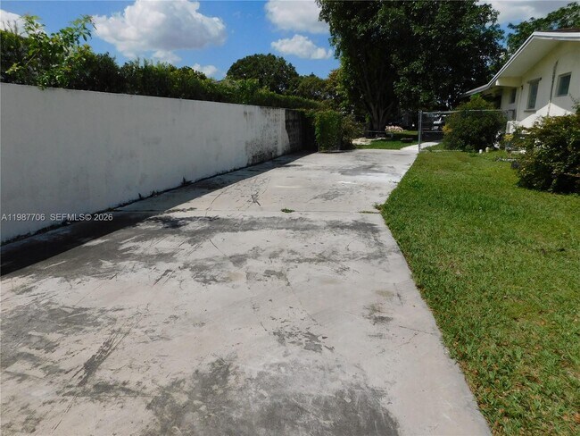 Foto del edificio - 6700 SW 97th Ave