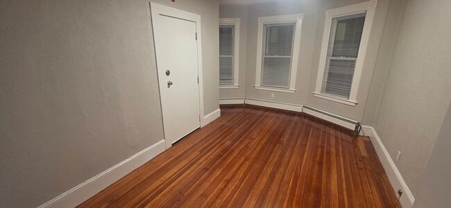 Building Photo - 35 Sagamore St