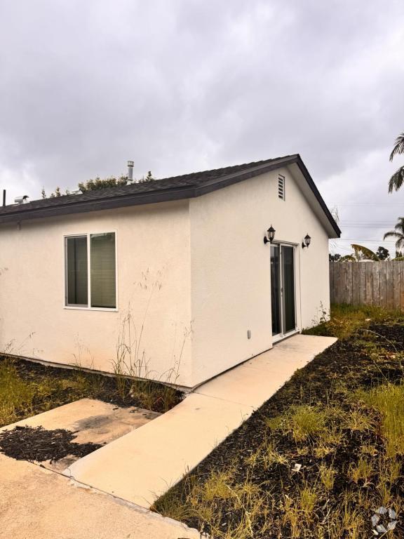Building Photo - 5105 Bellvale Ave