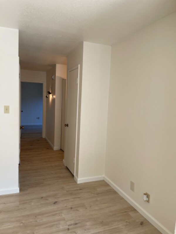 Building Photo - 6813 Gordon Ct