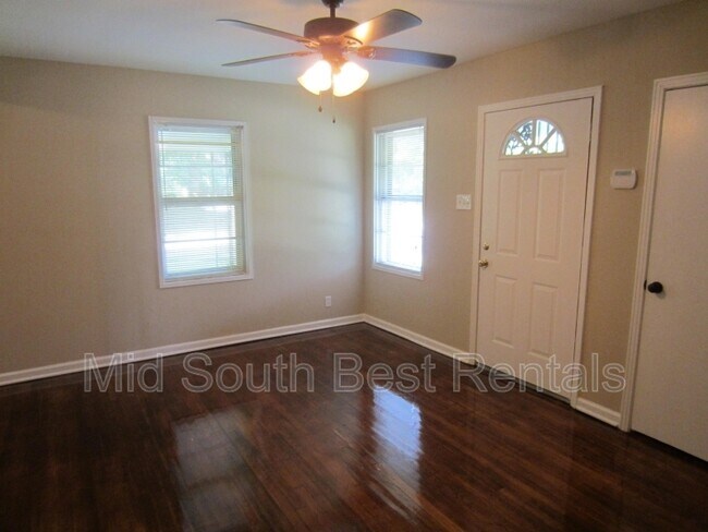 Building Photo - 3446 Madewell St