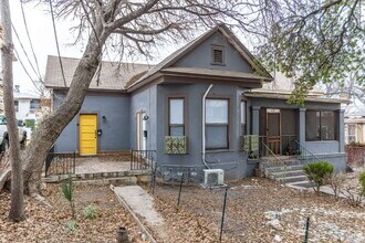 Building Photo - 426 W Woodlawn Ave