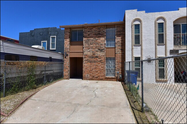 Foto del edificio - 10605 Kinross Ave