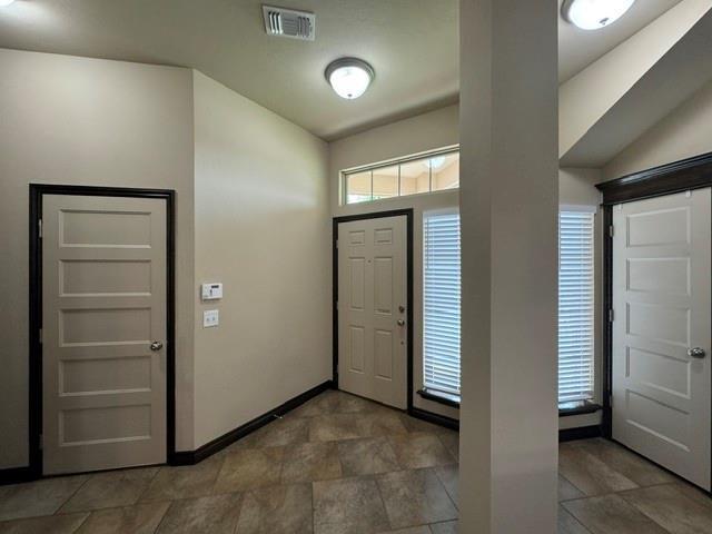 Building Photo - 2120 SW 140th St