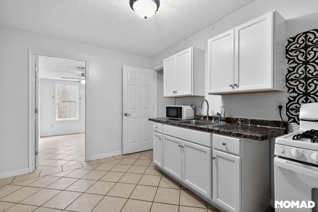 Foto del edificio - 3727 Windsong Chase